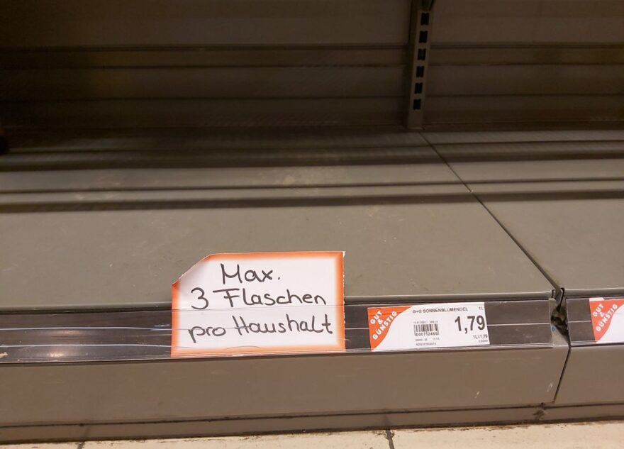 Санкции против России привели к пустым полкам в Европе