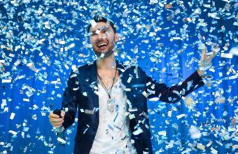 Тверской певец Евгений Окунев едет на «Поле Чудес» и просит у поклонников подсказку