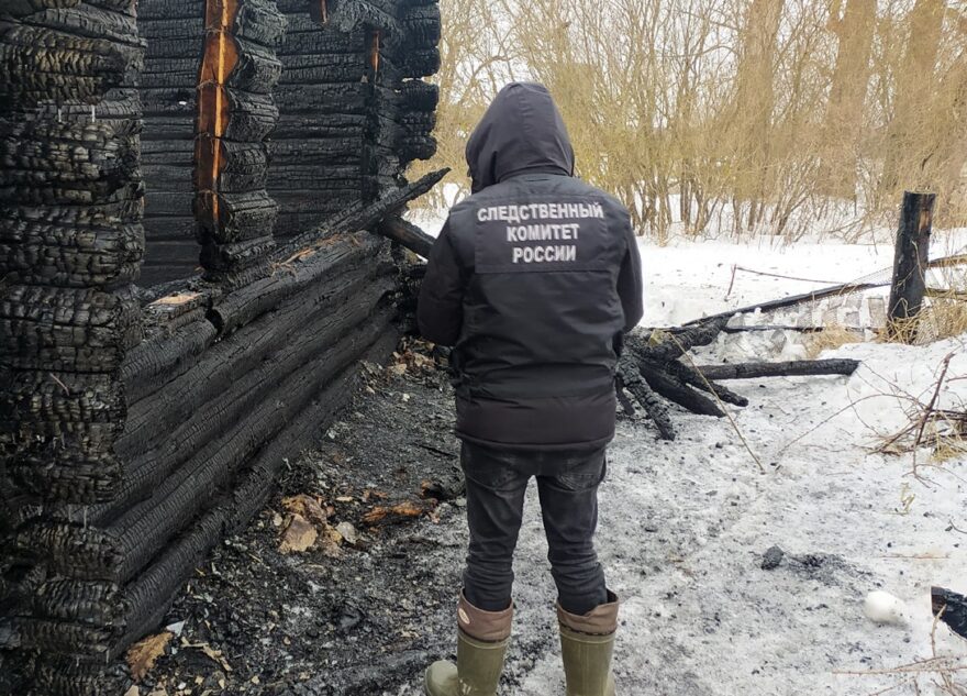 Труп мужчины нашли в сгоревшем доме в Тверской области