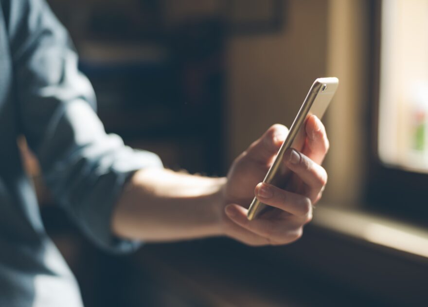 Клиенты тарифов Tele2 могут бесплатно смотреть фильмы и видео