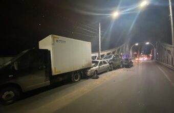 Пьяный водитель стал виновником аварии с четырьмя машинами в Твери