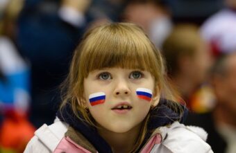 Тверских школьников могут обязать воспевать страну перед уроками