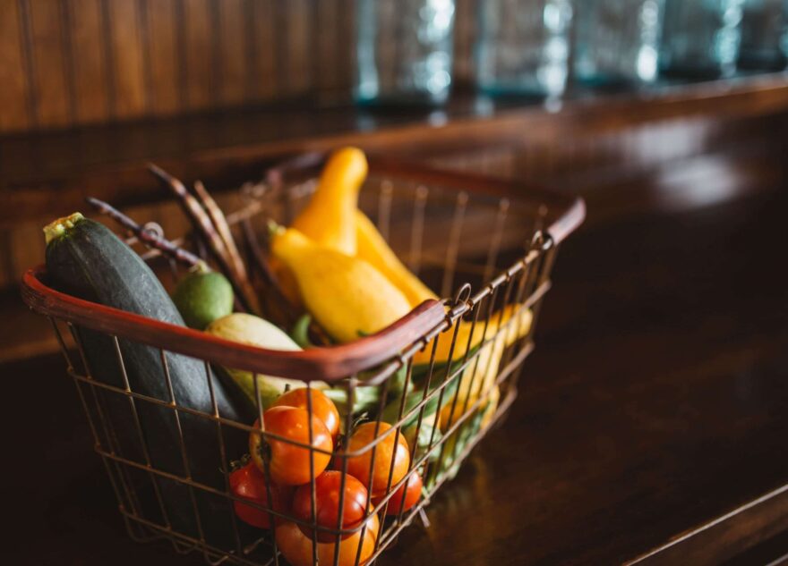 Названы самые продаваемые продукты в России