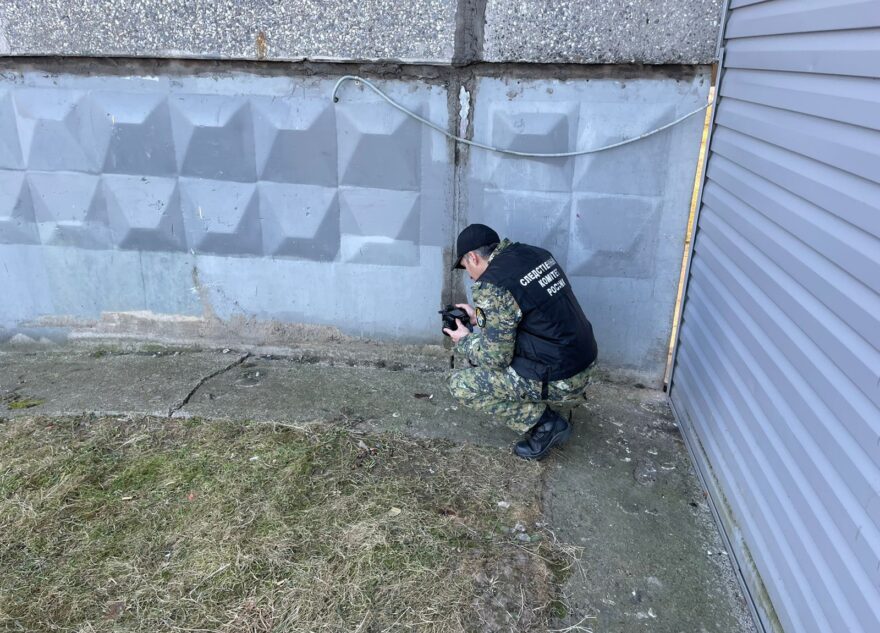 В Тверской области от удара ножом за углом дома умер мужчина