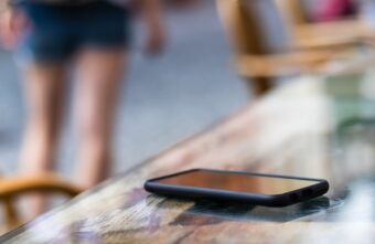 Видеокамеры помогли раскрыть кражу из тверского кафе