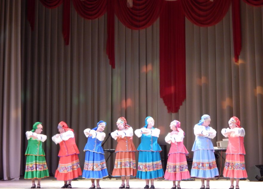 Женщинам Торопецкого района посвятили выставку и концерт