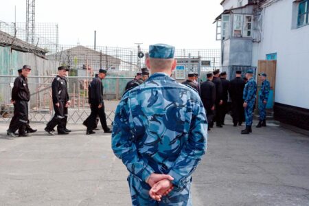 В Твери вынесли приговор велосипедисту, который насмерть сбил курсанта В Твери вынесли приговор велосипедисту, который насмерть сбил курсанта