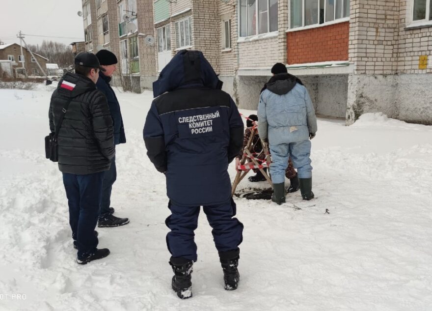 В Тверской области начали наказывать виновных в падении 7-летнего мальчика в люк В Тверской области начали наказывать виновных в падении 7-летнего мальчика в люк