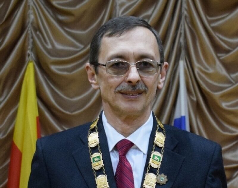 Олег Дубов: В сложившейся ситуации надо обязательно поддержать все сферы экономики Олег Дубов: В сложившейся ситуации надо обязательно поддержать все сферы экономики