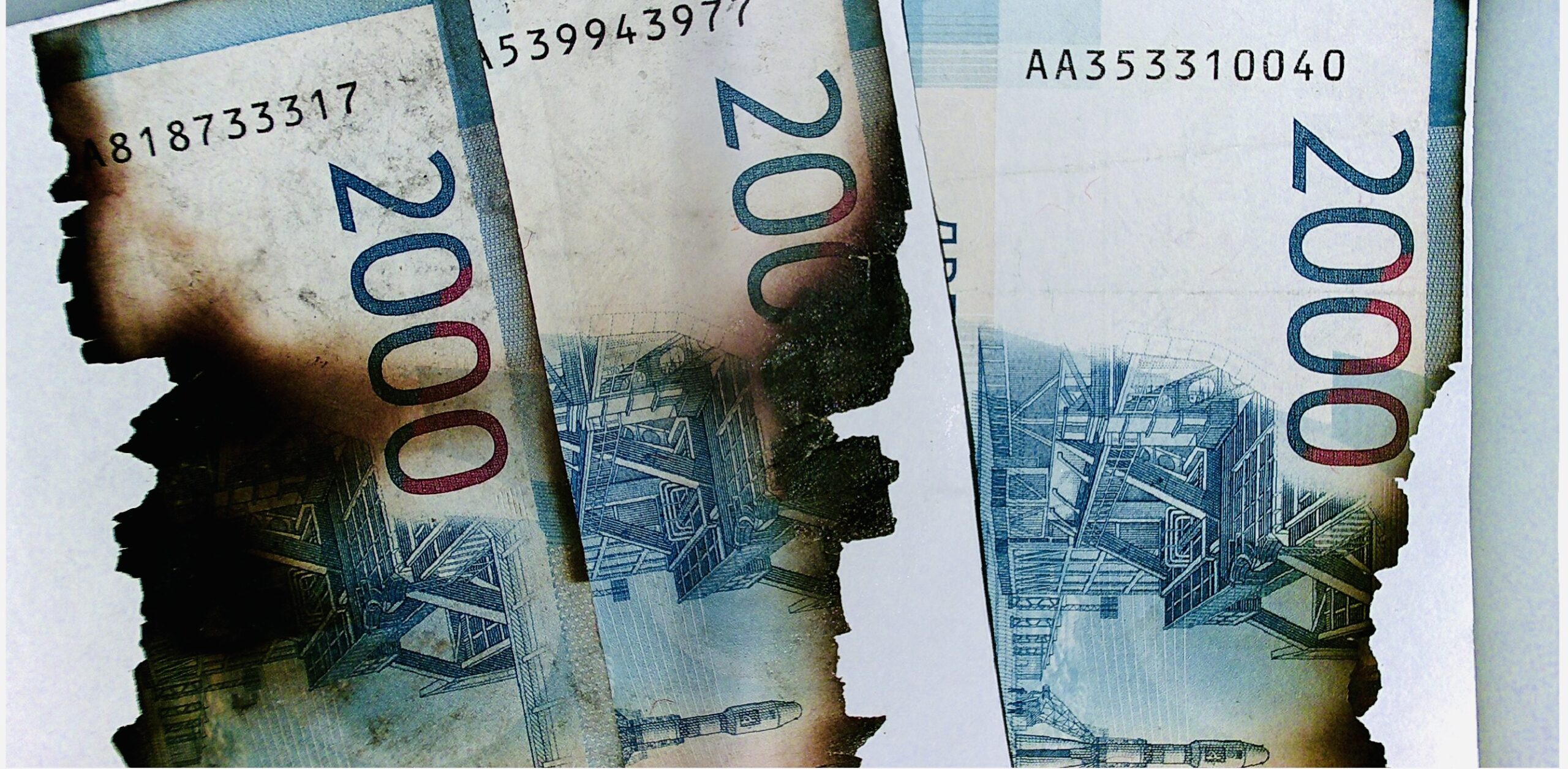 95-летней тверичанке вернули обгоревшие при пожаре деньги