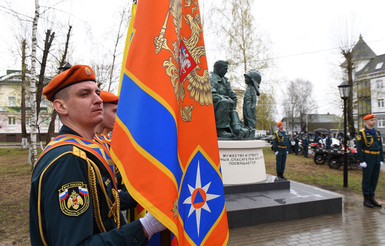 Губернатор Тверской области поздравил сотрудников и ветеранов пожарной  охраны с профессиональным праздником | ТОП Тверь новости