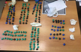 180 свёртков с героином нашли у двух женщин в Твери