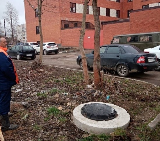 В Тверской области подросток упал в открытый люк