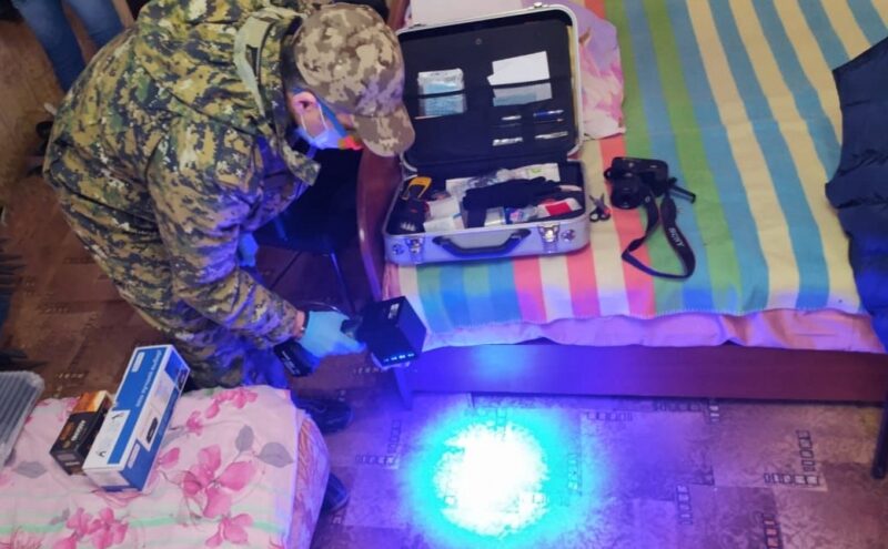 Труп убитого мужчины нашли в деревне в Тверской области