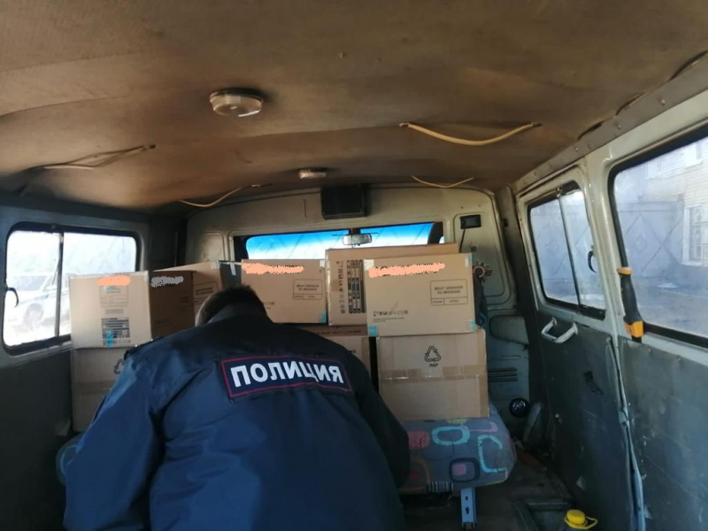 В Тверской области сотрудники ГИБДД перехватили подозреваемых в краже бытовой техники