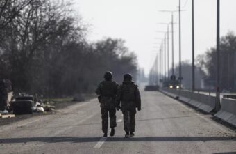 Тверской водитель спас из разрушенной нацбатами Украины четырнадцать детей Тверской водитель спас из разрушенной нацбатами Украины четырнадцать детей