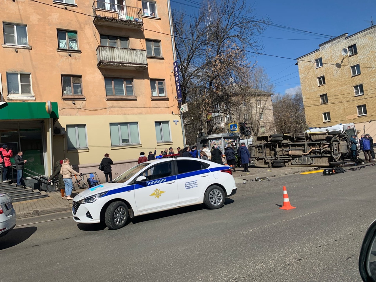 Тверь происшествия сегодня последние. Авария на Волоколамском проспекте Тверь. ДТП на Волоколамском проспекте в Твери.