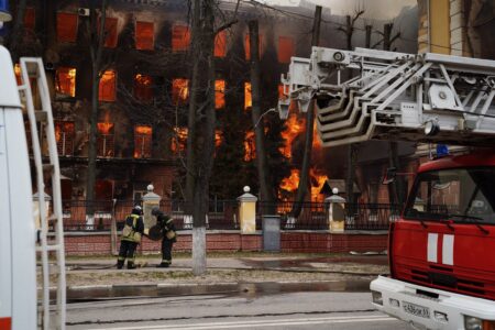 На пожаре в НИИ пытаются лепить фейки? На пожаре в НИИ пытаются лепить фейки?