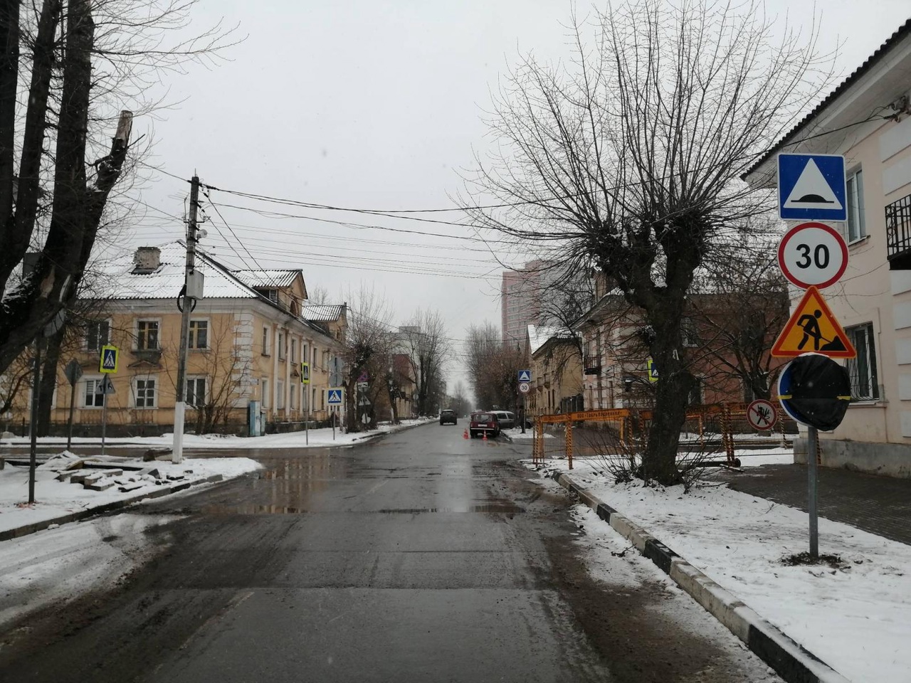 Пожилой водитель ВАЗа сбил пешехода на зебре в Твери