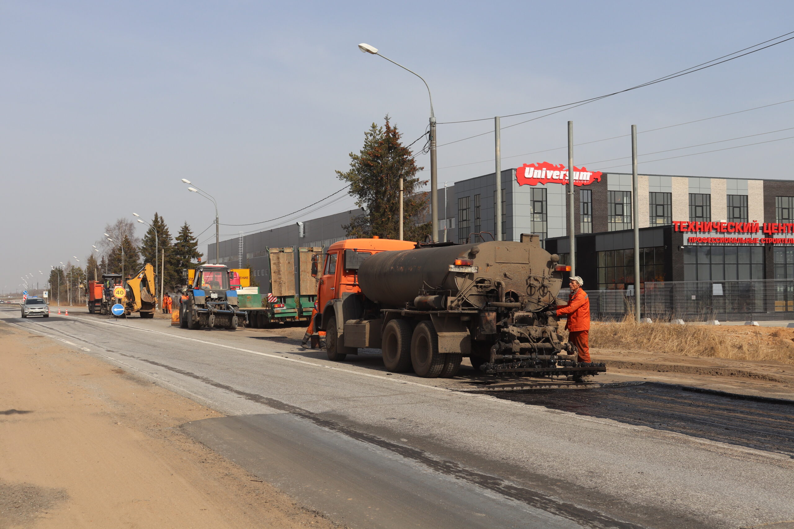 С 18 апреля региональные дороги Тверской области переведены на летнее содержание