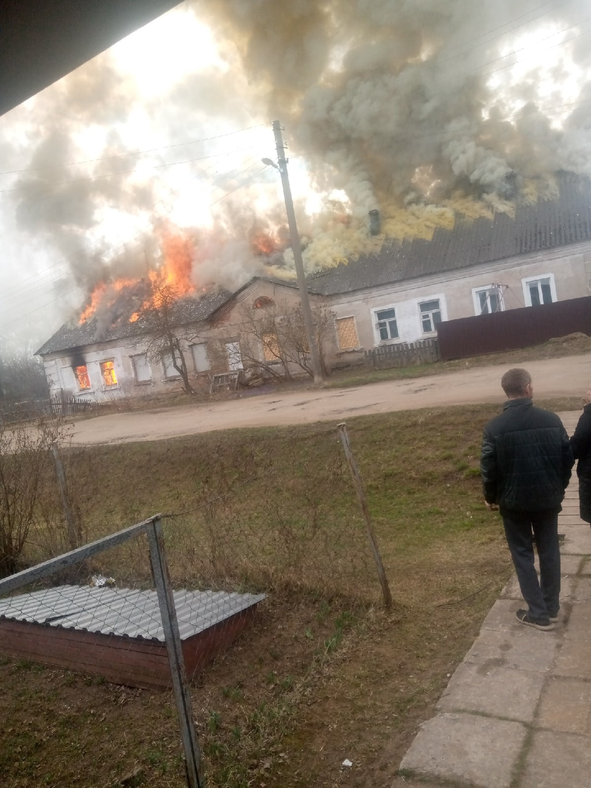 В Тверской области загорелся старинный дом | ТОП Тверь новости