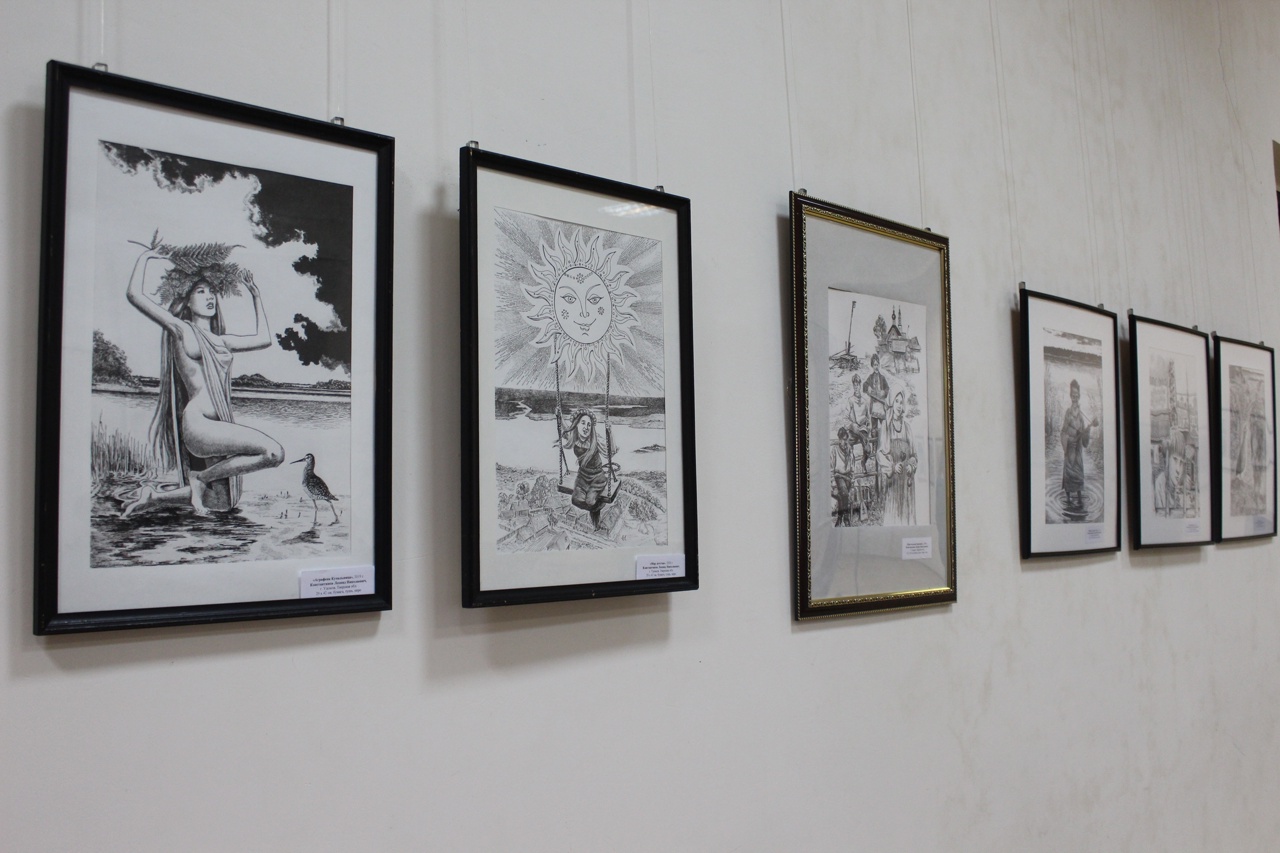В Вышневолоцком музее открылась выставка графики Леонида Константинова
