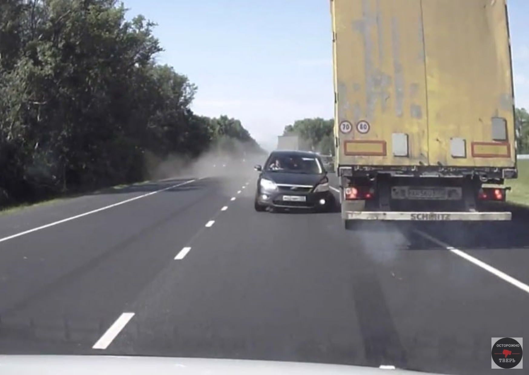 Работник эвакуатора опубликовал пост-призыв к агрессивным водителям Тверской области