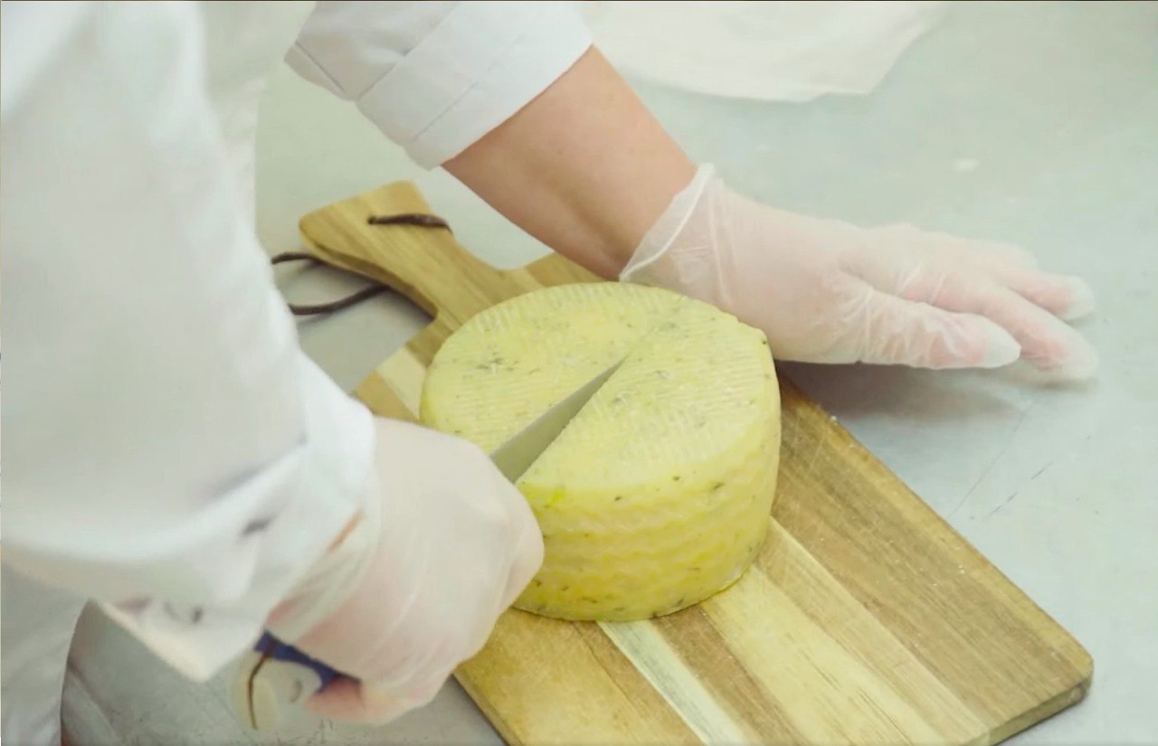 130 тонн сыра произвели предприятия Тверской области в 2021 году