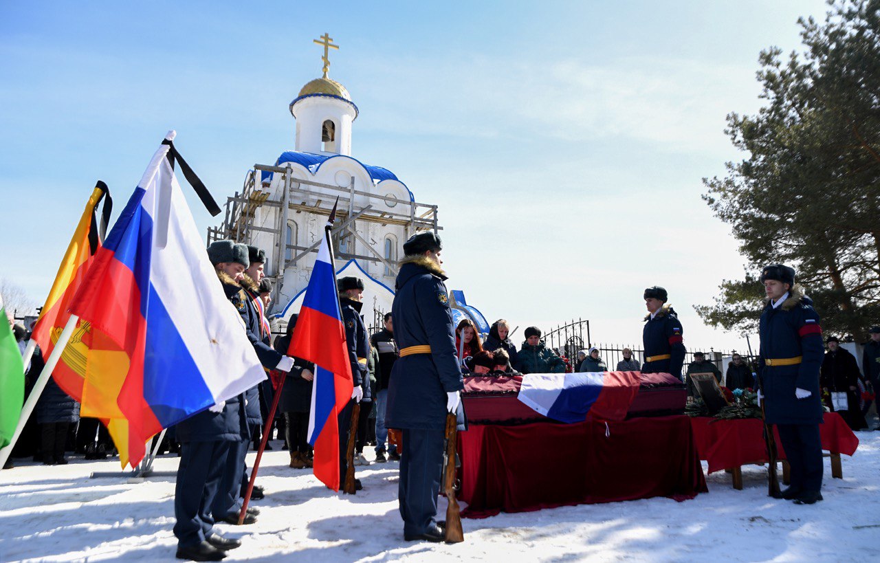В Тверской области простились с Сергеем Муравьевым, погибшим на Украине