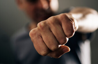 26-летний житель Тверской области отправился за решётку за сломанное ребро 26-летний житель Тверской области отправился за решётку за сломанное ребро