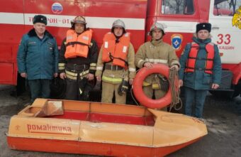 В Тверской области спасли мальчика, застрявшего на льдине