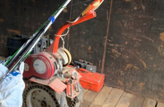 Вор оставил жительницу Тверской области без лыж и мотоблока Вор оставил жительницу Тверской области без лыж и мотоблока