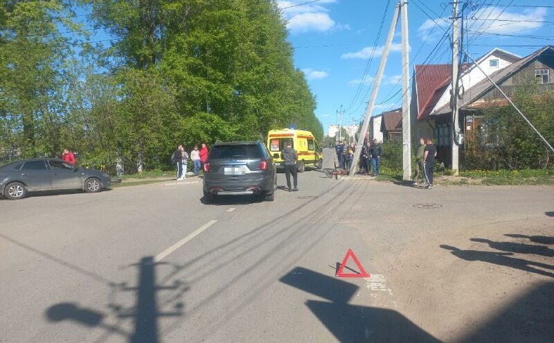 8-летний велосипедист попал в больницу после ДТП в Твери