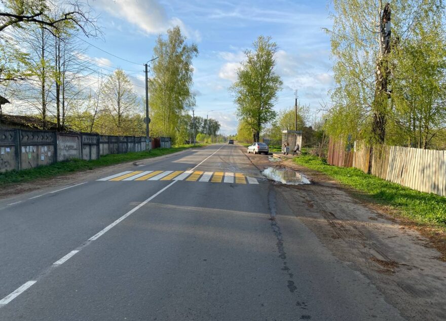 Два ребёнка попали под колёса иномарки в Тверской области