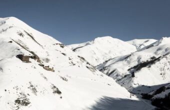 В Северной Осетии спасли туриста из Тверской области, который попал под лавину