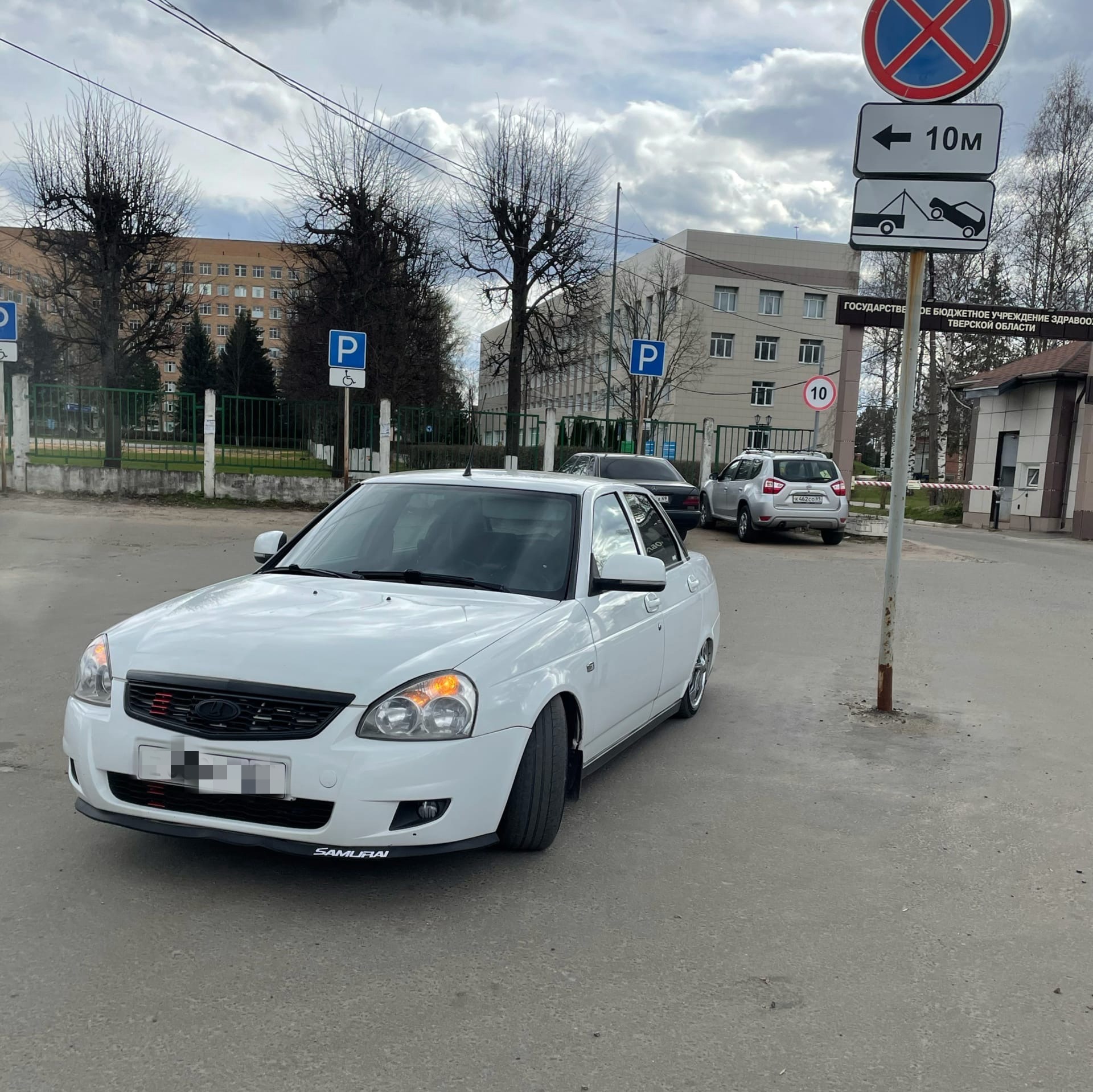 Житель Твери мчался по пробкам, чтобы спасти задыхающегося человека