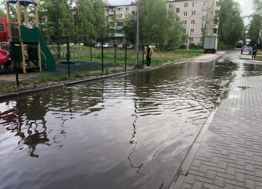 Мигаловское море: в Твери местные жители жалуются на бездействие коммунальщиков Мигаловское море: в Твери местные жители жалуются на бездействие коммунальщиков