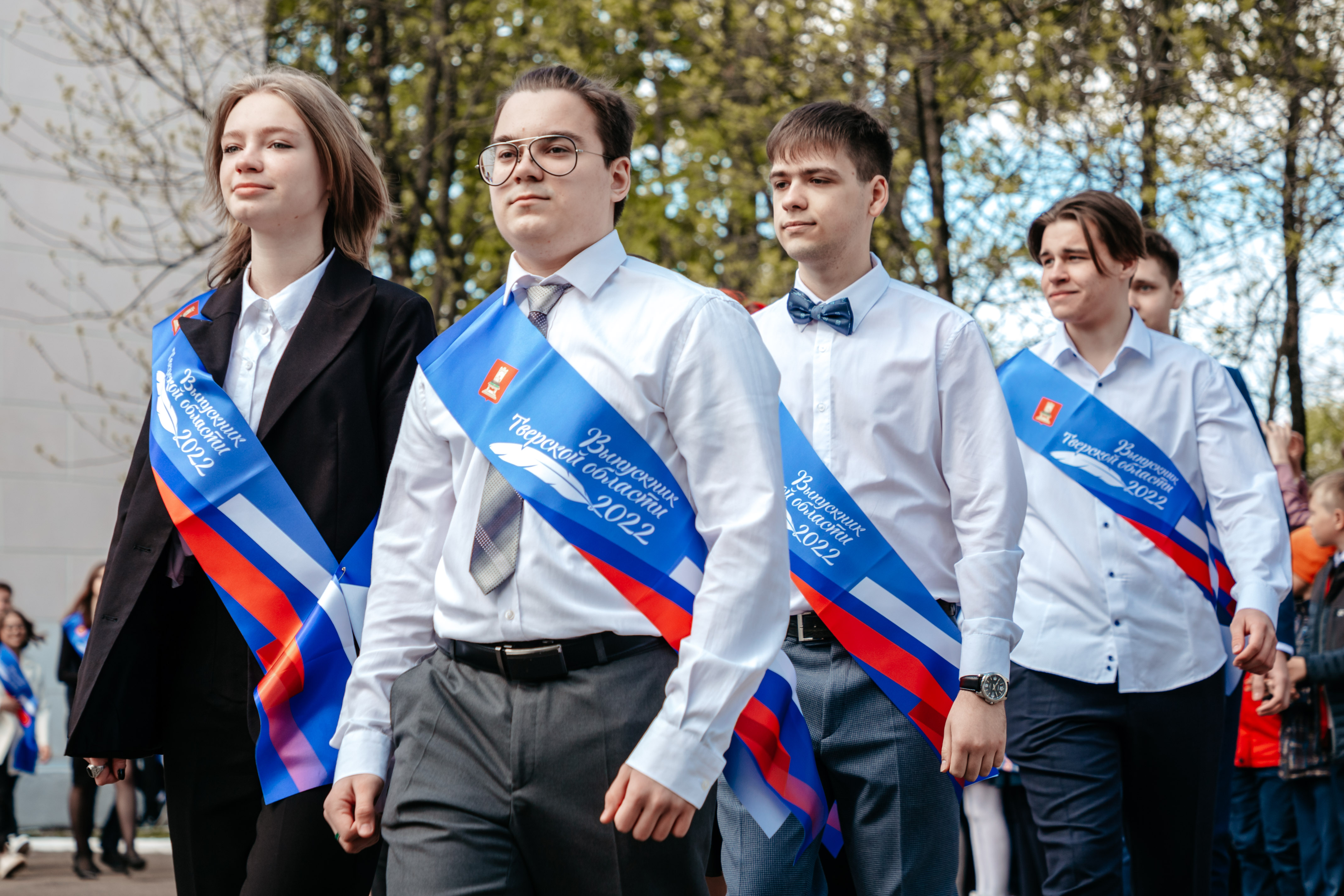 Для пяти тысяч школьников Тверской области звенят последние звонки