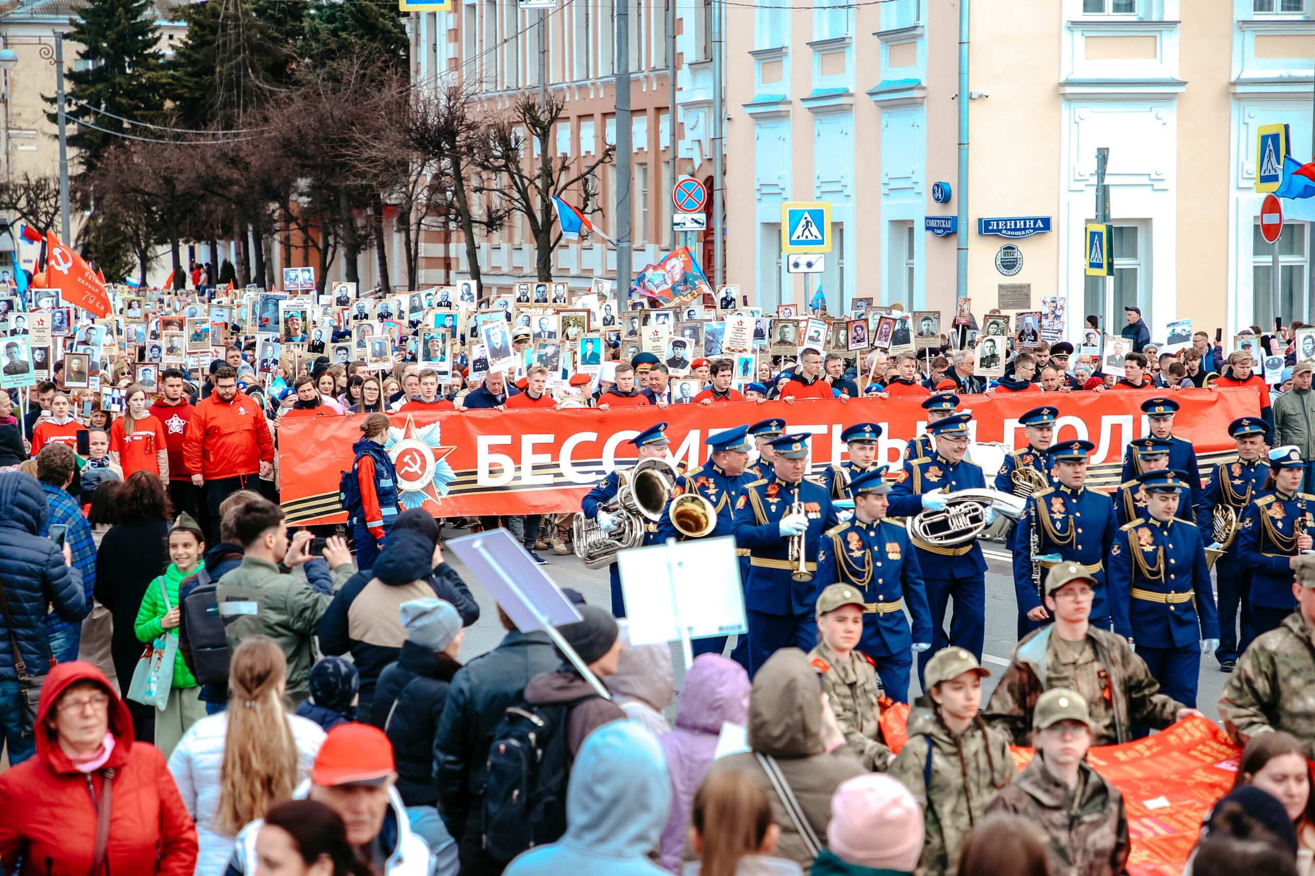 В Твери в шествии «Бессмертного полка» приняли участие 39 тысяч человек