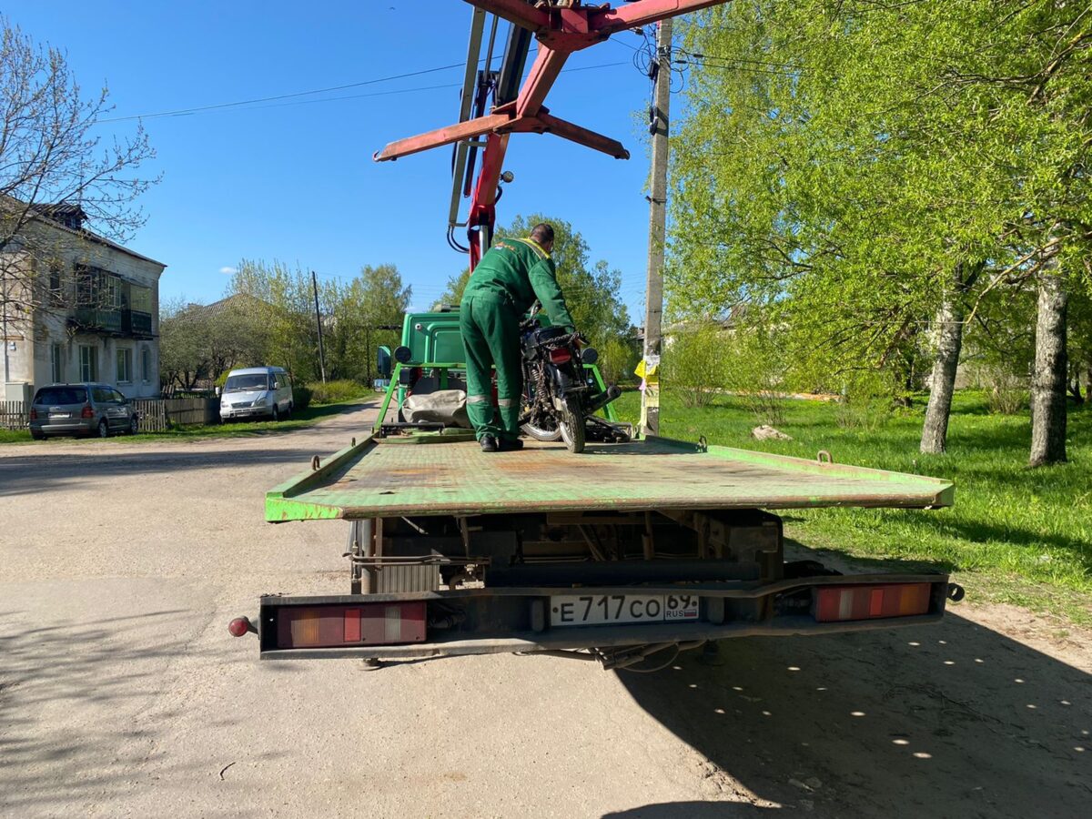 Под Тверью поймали трёх пьяных мотоциклистов