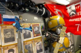 Тверской космонавт показал парад Победы в космосе Тверской космонавт показал парад Победы в космосе