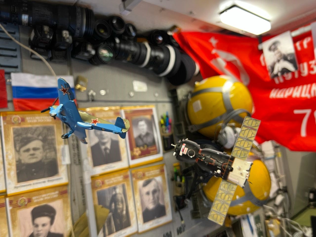 Тверской космонавт показал парад Победы в космосе