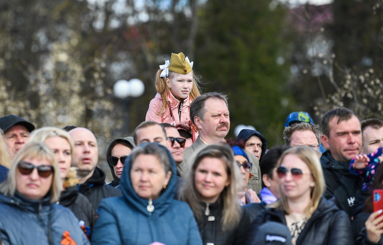 Губернатор Игорь Руденя принял участие в торжествах в честь 77-летия Великой Победы в Ржеве