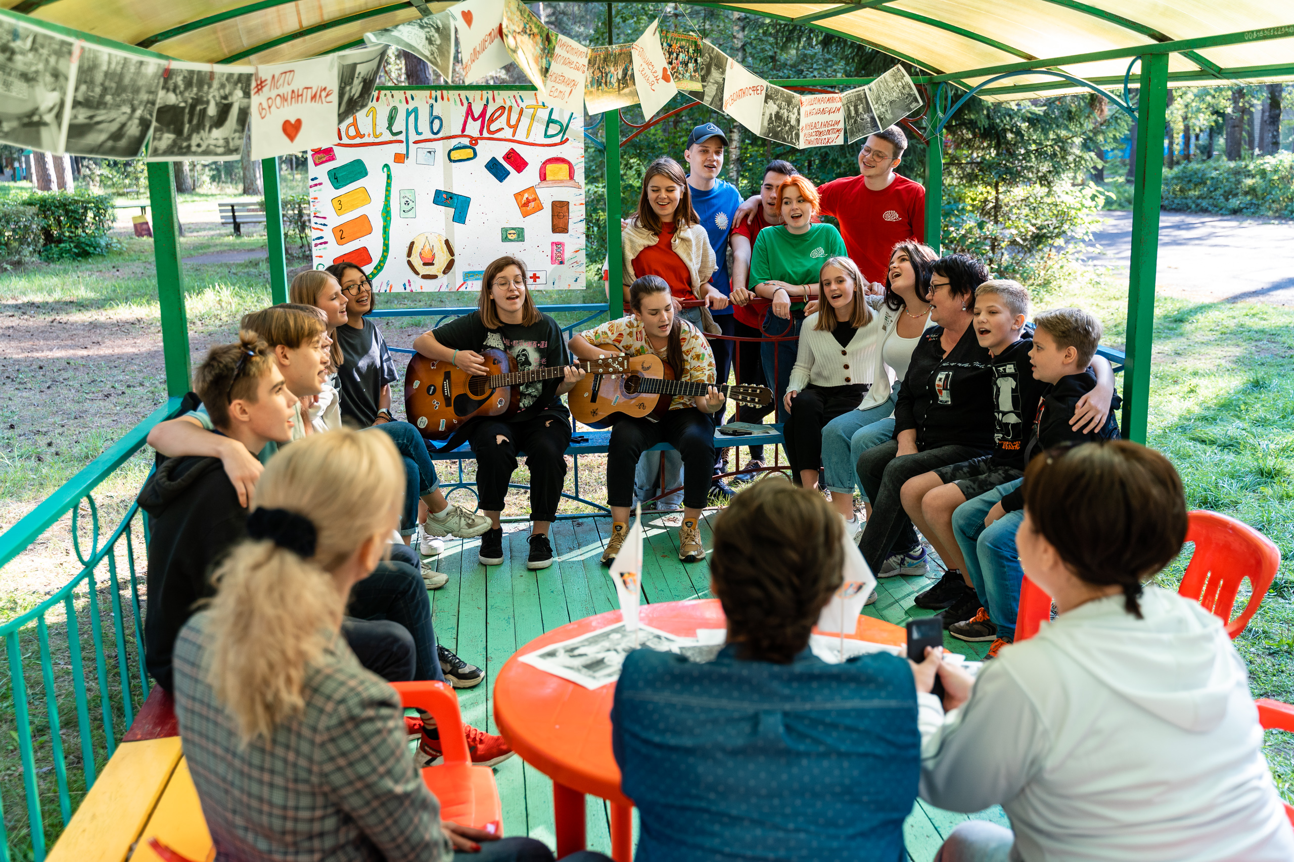 Роспотребнадзор снял все ковидные ограничения в детских лагерях