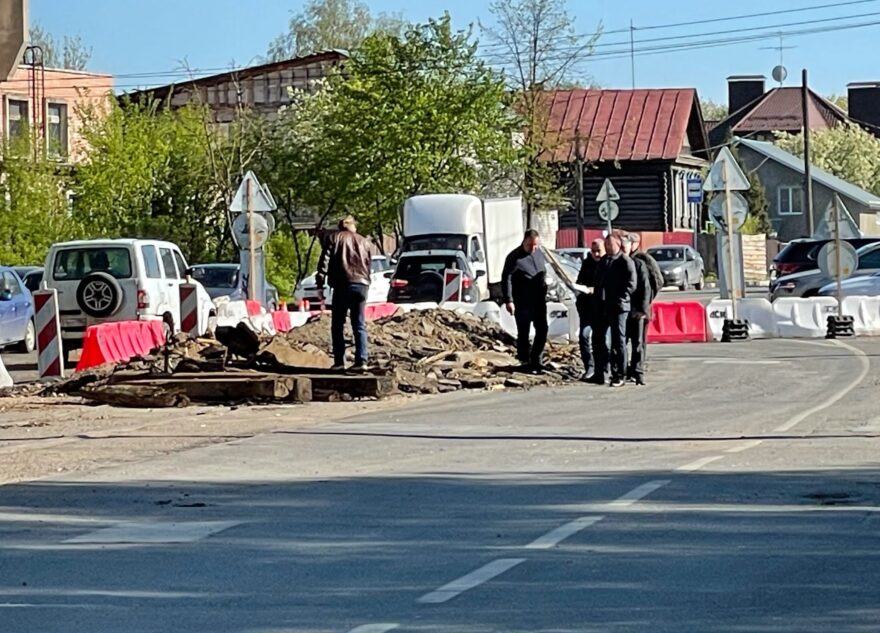 Водителям Твери больше не помешают опасные рельсы Водителям Твери больше не помешают опасные рельсы