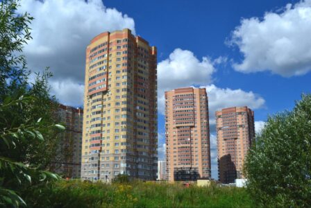 В Твери на детской площадке цыганка пыталась похитить малыша В Твери на детской площадке цыганка пыталась похитить малыша