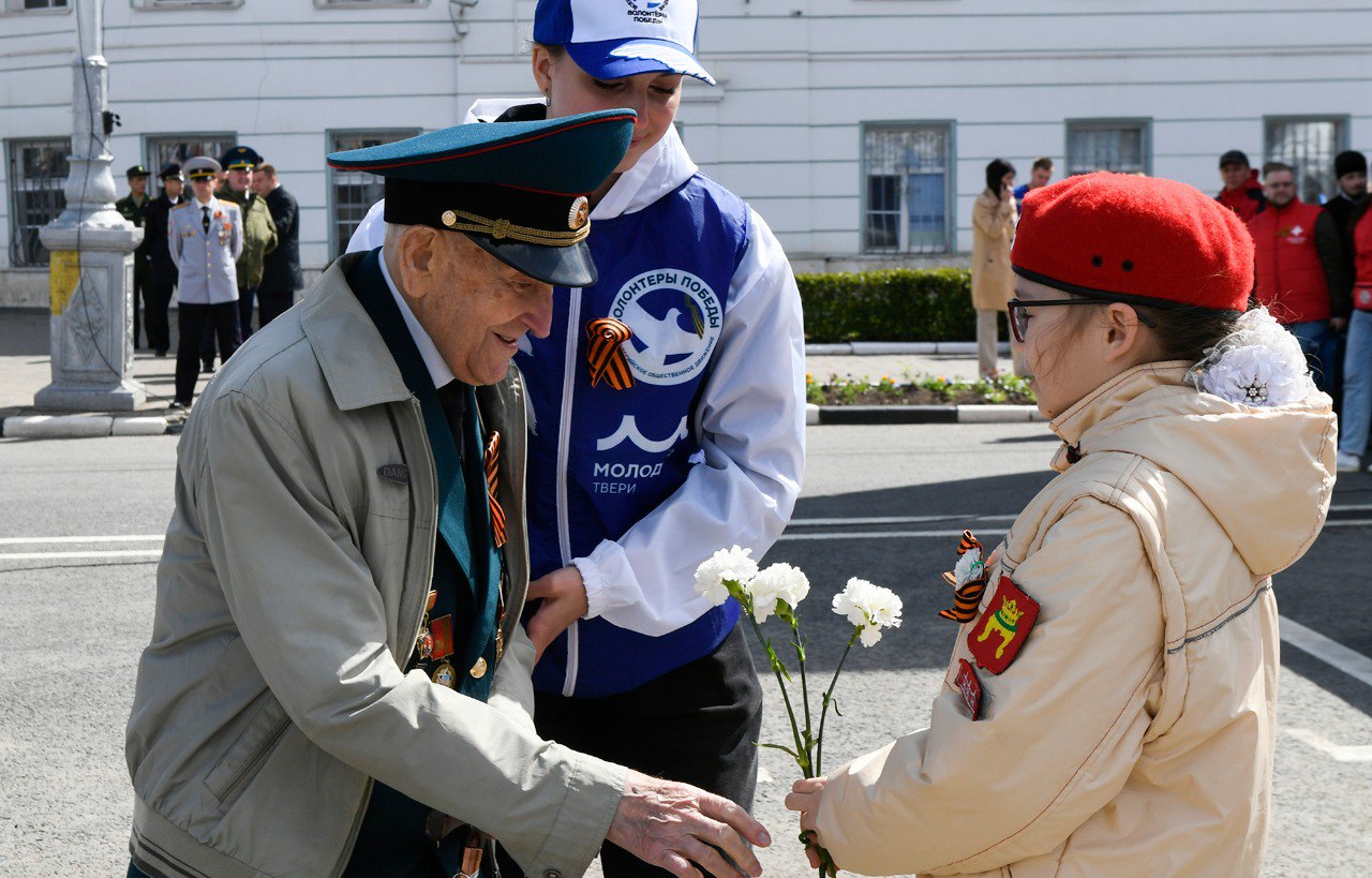 В Твери торжественно прошли войска Тверского территориального гарнизона