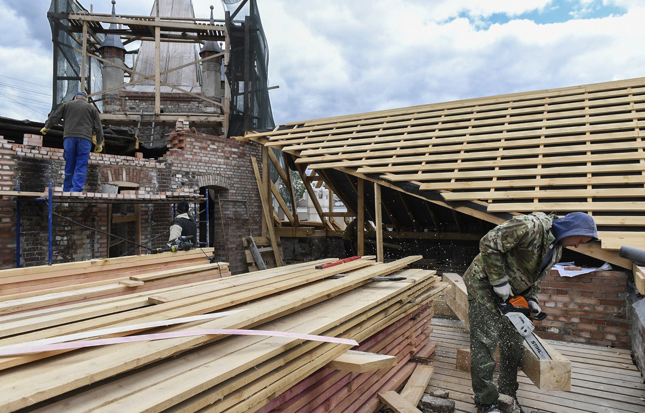 В Твери продолжаются реставрация Авваевской богадельни конца XIX – начала XX веков