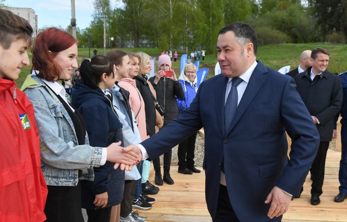 Губернатор Игорь Руденя и глава Росрыболовства Илья Шестаков приняли участие в зарыблении Волги