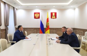 Игорь Руденя провел встречу с заместителем председателя Верховного суда РФ Юрием Глазовым Игорь Руденя провел встречу с заместителем председателя Верховного суда РФ Юрием Глазовым